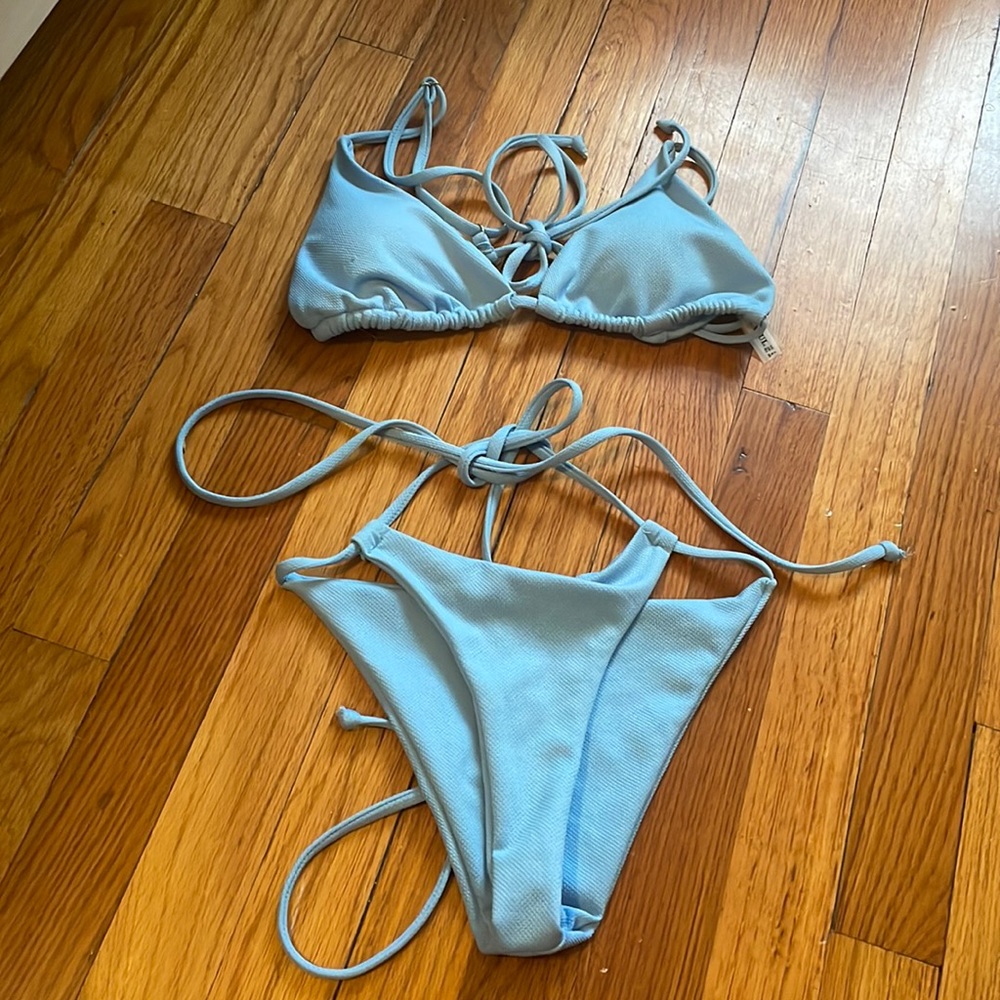 NWOT blue triangle strappy bikini